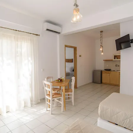 酒店 Santorini Crystal Blue Boutique 4*