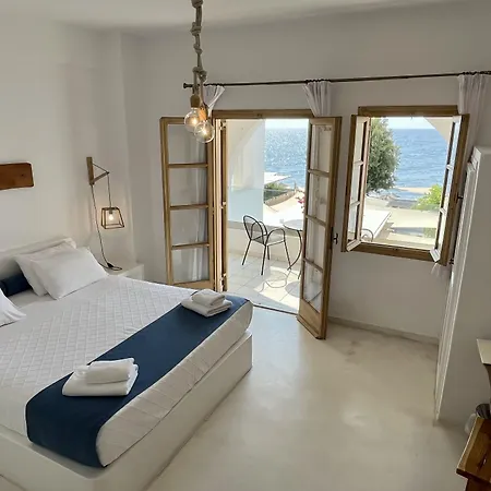Santorini Crystal Blue Boutique 酒店 4*
