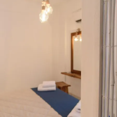 Santorini Crystal Blue Boutique 酒店 4*