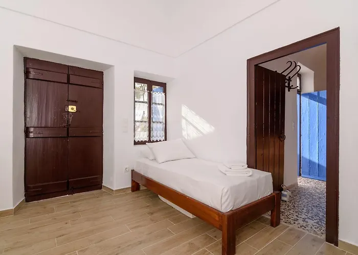 Santorini Crystal Blue Boutique 4*