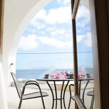 Hotel Santorini Crystal Blue 4*