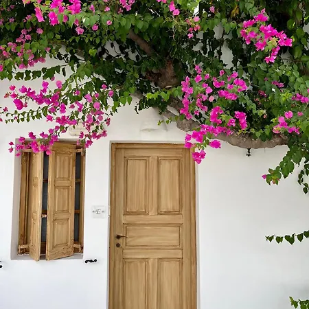 Santorini Crystal Blue Boutique Καμάρι
