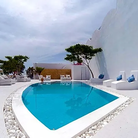 Santorini Crystal Blue Boutique 4* Kamári