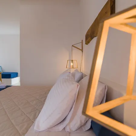 Santorini Crystal Blue Boutique מלון 4*