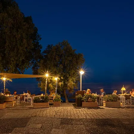 מלון Santorini Crystal Blue Boutique 4*