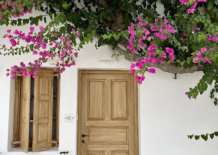 Santorini Crystal Blue Boutique 4* Kamári