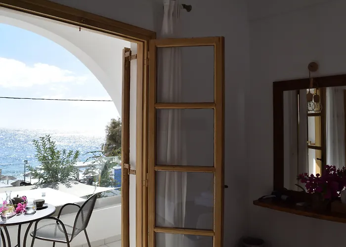 Santorini Crystal Blue Boutique Отель Камари