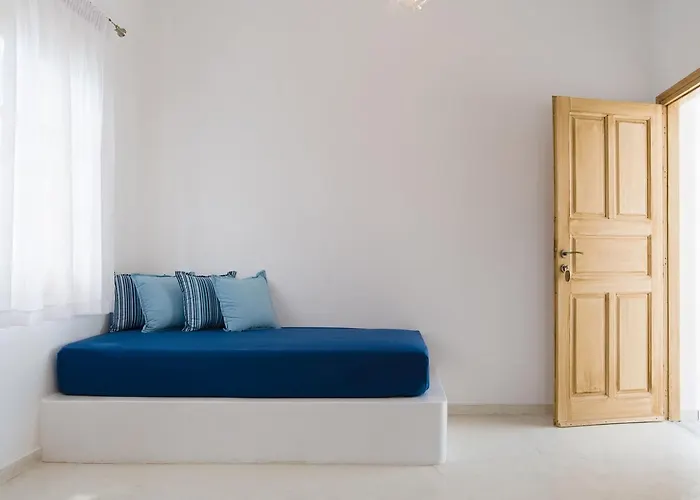 Santorini Crystal Blue Boutique Отель