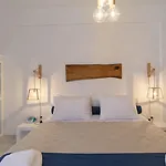 فندق Santorini Crystal Blue Boutique Kamári