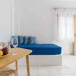 Santorini Crystal Blue Boutique 4* Kamári
