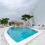 Santorini Crystal Blue Boutique 4* Kamári