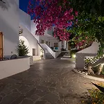 فندق Santorini Crystal Blue Boutique Kamári