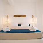 Santorini Crystal Blue Boutique فندق 4*