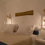 Santorini Crystal Blue Boutique فندق 4*