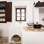 فندق Santorini Crystal Blue Boutique