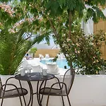 فندق Santorini Crystal Blue Boutique Kamári