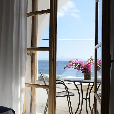 Santorini Crystal Blue Boutique Hotel Kamári