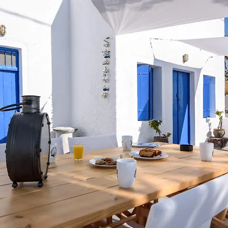 فندق Santorini Crystal Blue Boutique Kamári