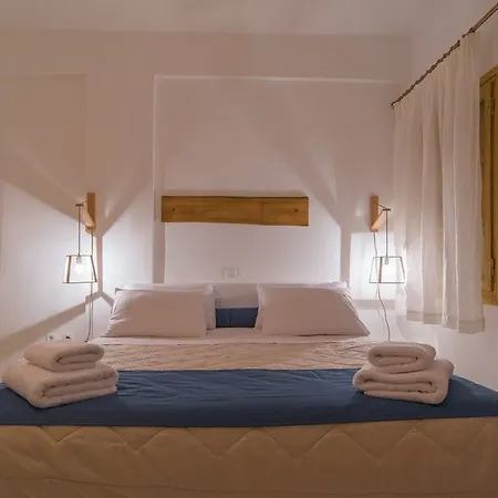 Santorini Crystal Blue Boutique Kamári