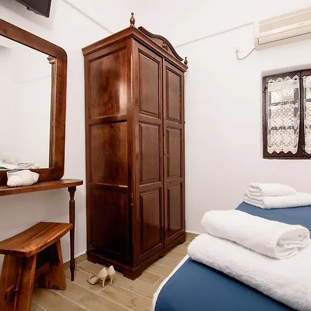 Santorini Crystal Blue Boutique Szálloda