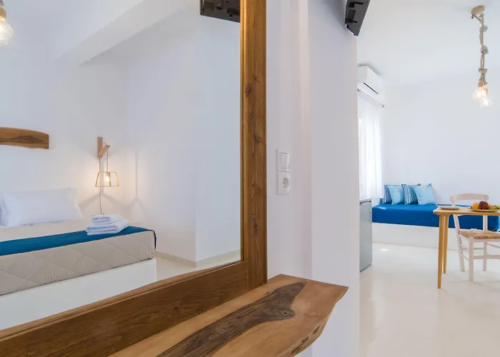 Santorini Crystal Blue Boutique 4* Kamári