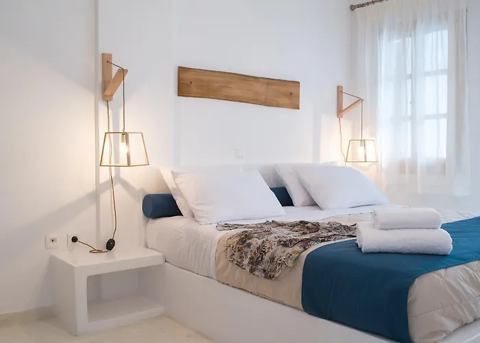 Santorini Crystal Blue Boutique Kamári