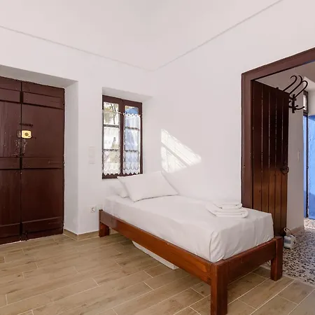 Santorini Crystal Blue Boutique 4*